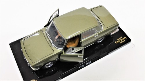 Modellino auto ALFA ROMEO 1750 scala 1:24 diecast modellismo statico collezione - Imagen 6 de 8