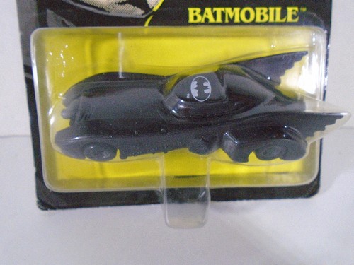 1992 ERTL--BATMAN RETURNS--BATMOBILE CAR (NEW) 1/64 SCALE - Picture 3 of 7