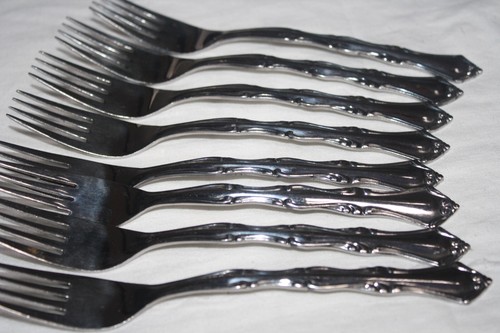 NORTHLAND STAINLESS FLATWARE JAPAN "COLONIAL MOOD" (66) PIECES SET - Picture 4 of 11
