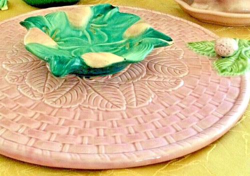 BORDALLO PINK Green leaf raspberry strawberry design dishtray cake plate - Picture 5 of 5