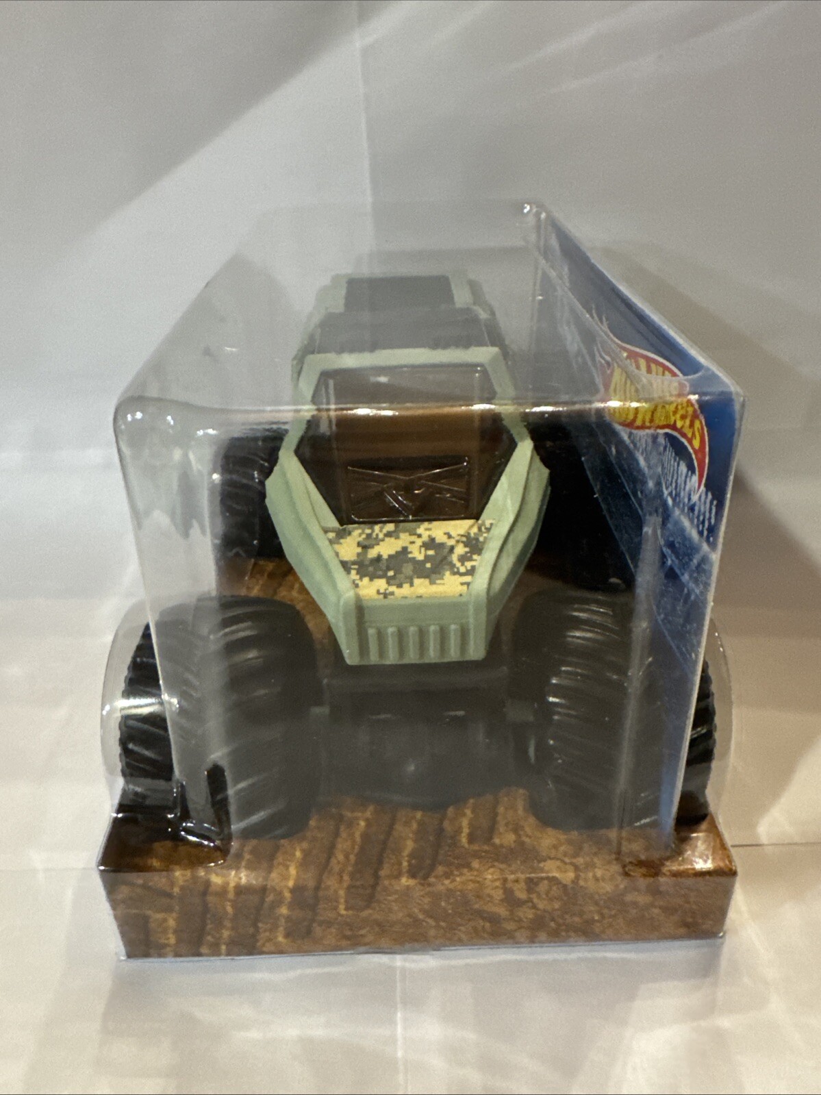 Picture 2 of 6