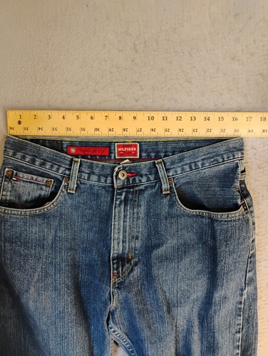 Tommy Hilfiger Mens Jeans 33 Blue Freedom Fit Relaxed Medium Wash Denim Logo - Picture 10 of 14