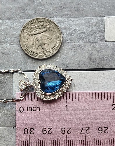 Vintage AVON Celine Dion “Romantic Heart of the Ocean” Pendant Necklace Titanic - Picture 16 of 16