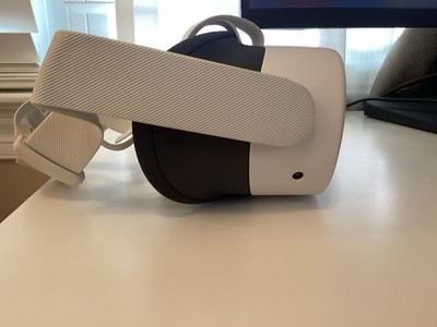 Meta Quest 3S 128GB Standalone All-in-One VR Headset P97 for