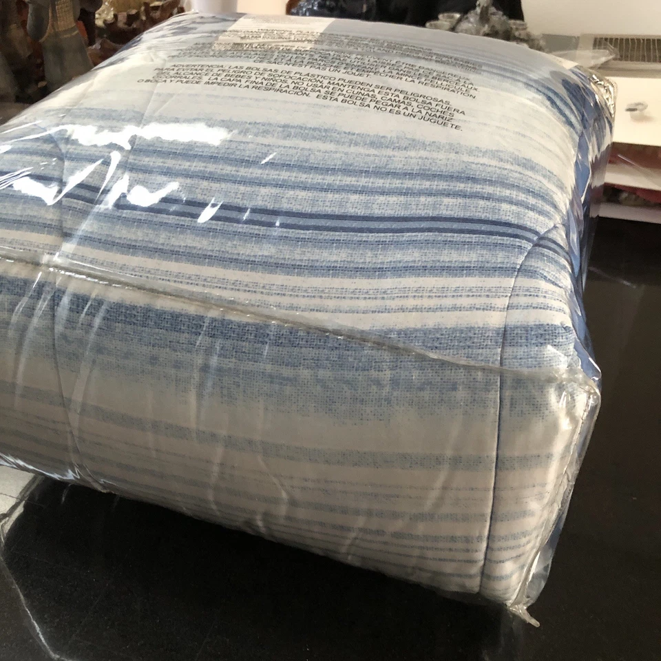 Mainstays Complete Bedding Set Full Size 8 Piece Blue NEW Comforter Sheets Skirt - Image 4 of 4