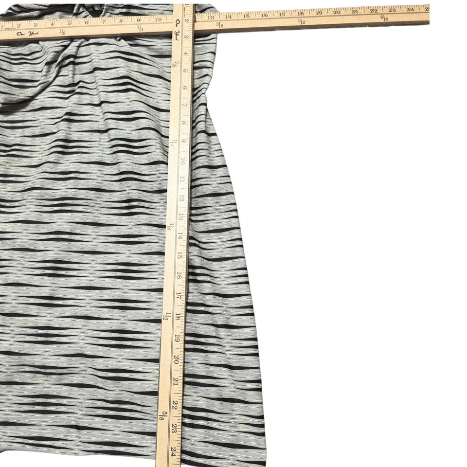 Vestido ATHLETA XS Halter Top Gris Negro Rayas Sin Mangas Informal Mini Vestido de Natación Foto 4 de 4