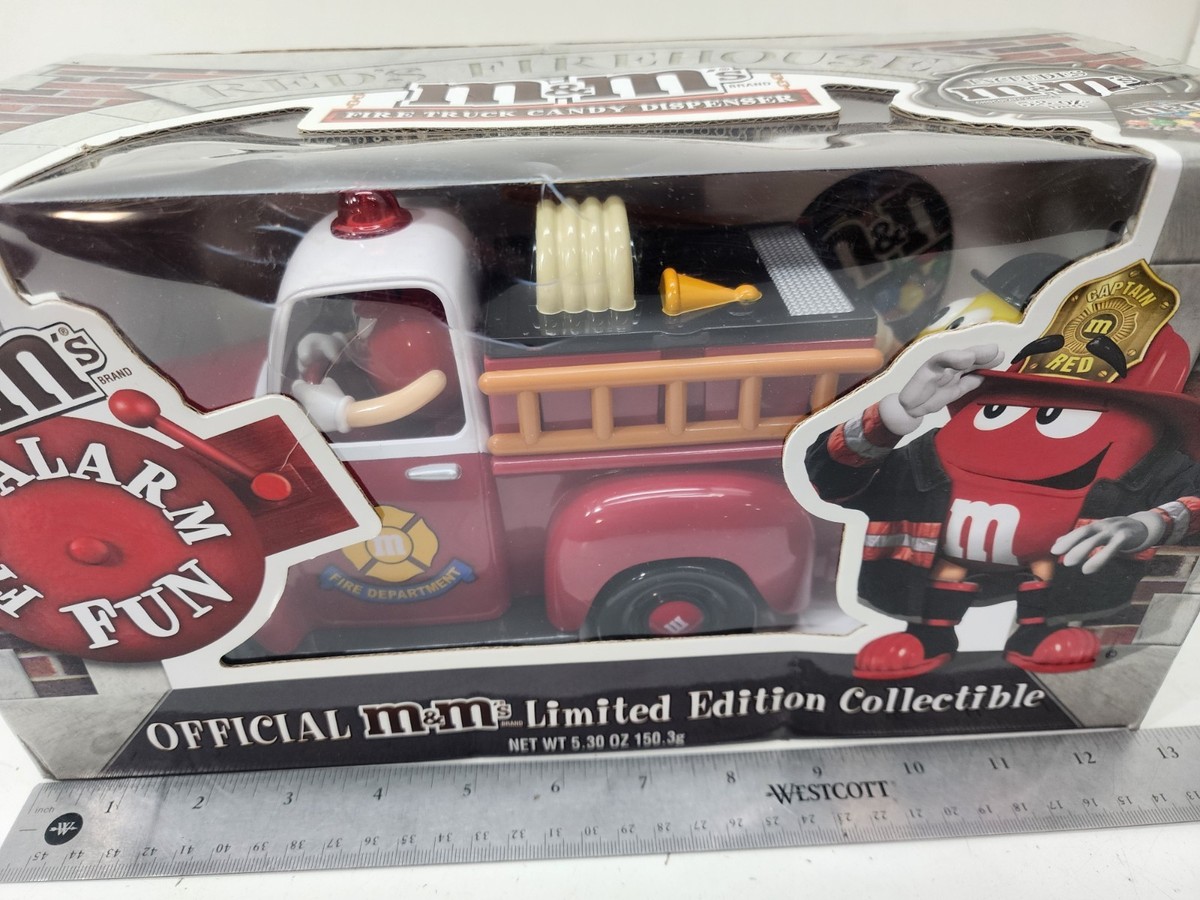 その他 m&m's FIRE TRUCK CANDY DISPENSER M&M's Fire Truck Dispenser with Lightning McQueen and Mater