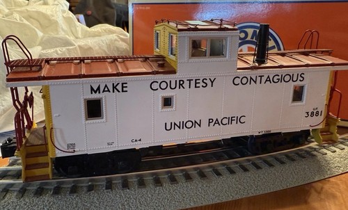 Lionel 6-27604 Union Pacific CA-4 Caboose - Picture 6 of 14