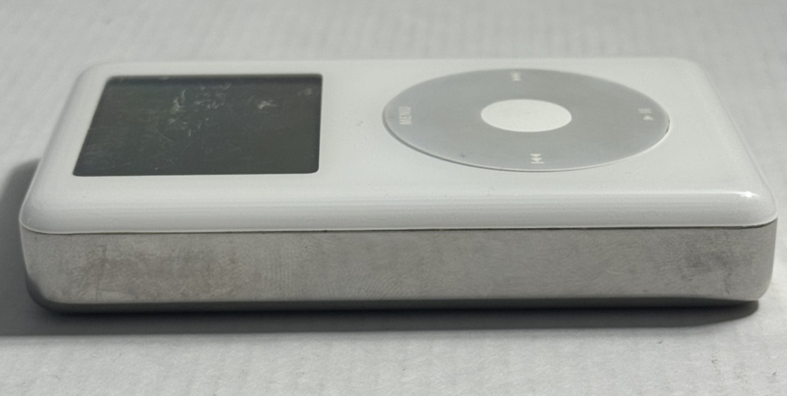 Apple iPod Classic  第４世代　40GB Apple iPod classic 4th Generation White (40 GB) Works Great