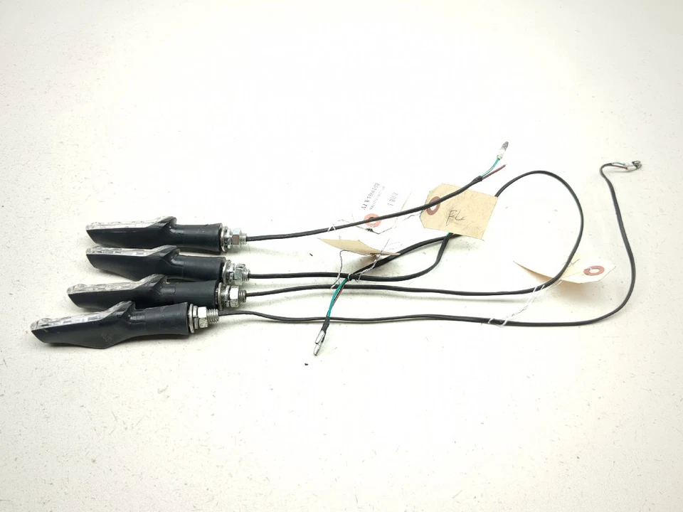 Juego completo de luces indicadoras intermitentes de señal de giro 17-25 Benelli TRK 502X Foto 4 de 4