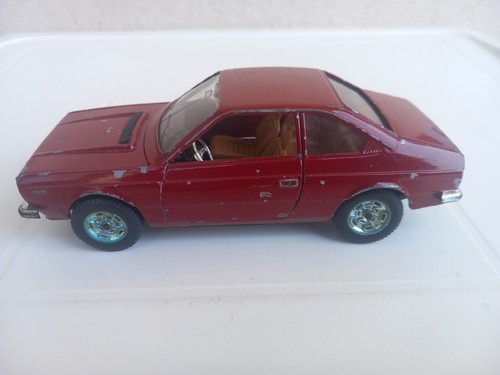 LANCIA BETA COUPE' MEBETOYS 1/25 MANCA UN VETRINO FARO E LEVA CAMBIO - Foto 1 di 6