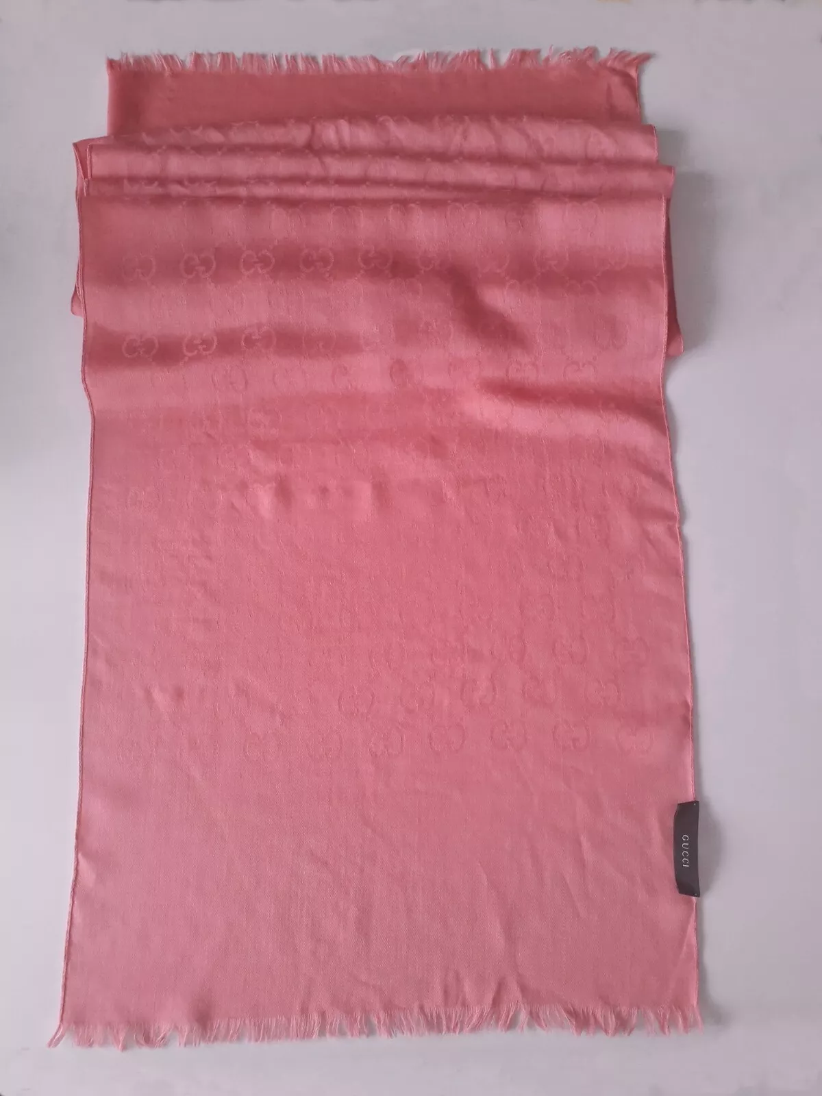 Foulard vintage GUCCI logo GG monogramme laine soie rose jacquard Italie