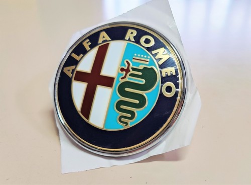 STEMMA FREGIO ALFA ROMEO ANTERIORE ALFA 147-SPIDER - GTV - ALFA MITO LOGO ALFA - Foto 1 di 9