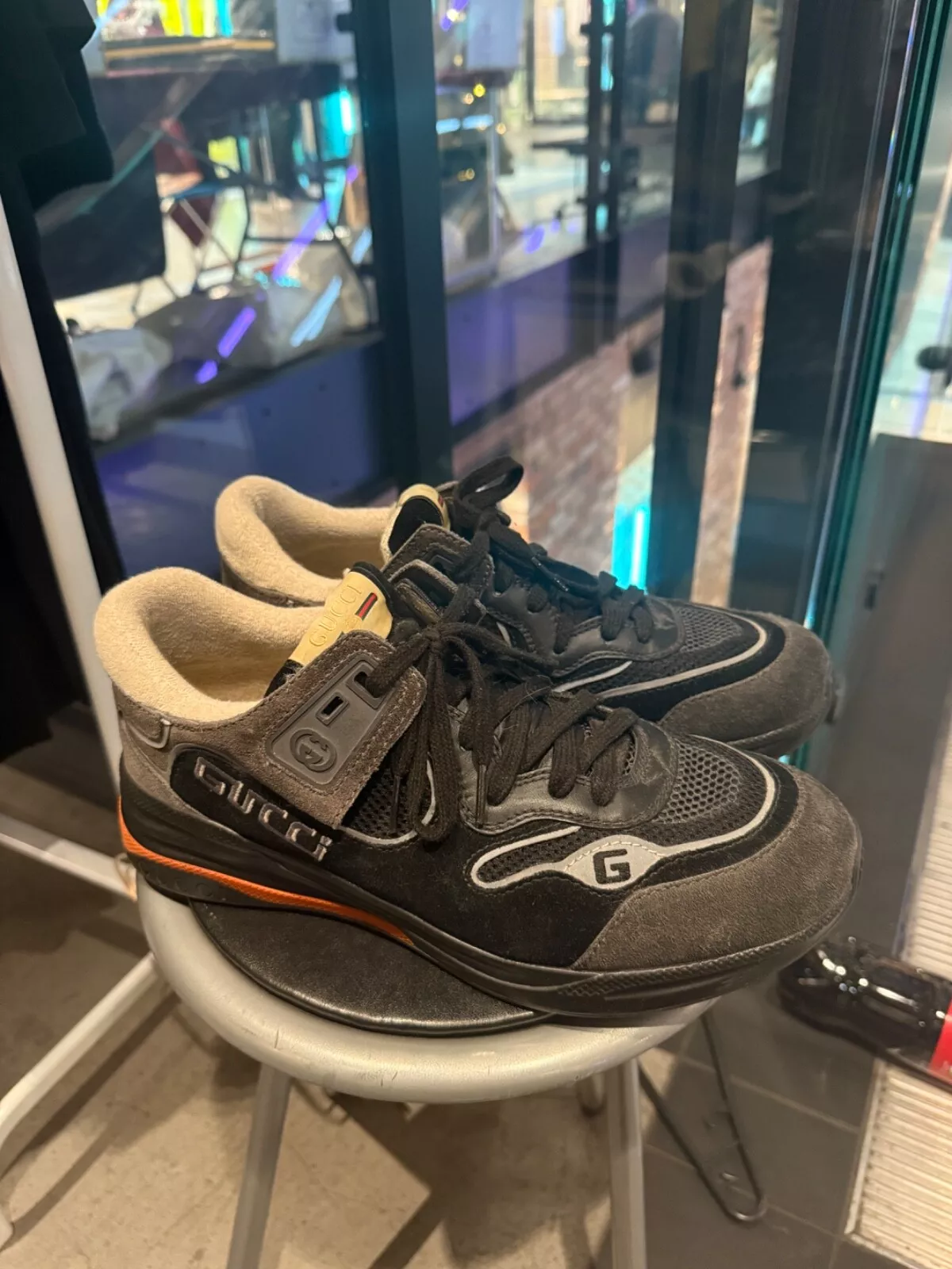 Gucci Ultrapace noir blanc orange taille 9,5 homme