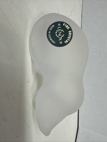 Lenox Frosted Crystal Sleeping Cat Figurine 1994 Lenox  - Picture 5 of 6