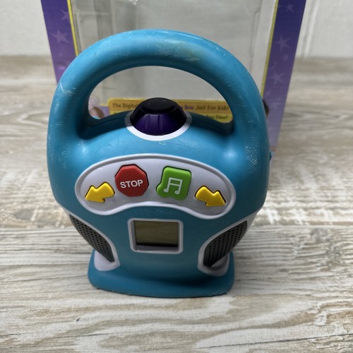 BLUE HAT TOY COMPANY 1619804 Little Tunes MP3 Music Boom Box - Picture 2 of 24