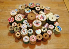 Vintage Lot 44 Assorted Wooden Thread Spools Various Brands Some Empty Crafts