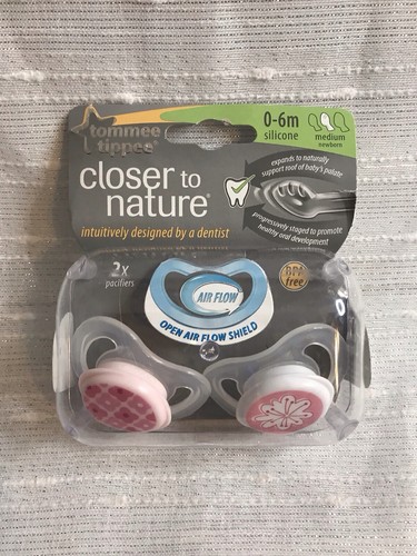NEW 2pk Tommee Tippee Closer to Nature Silicone Pacifiers 0-6M Medium Air Flow