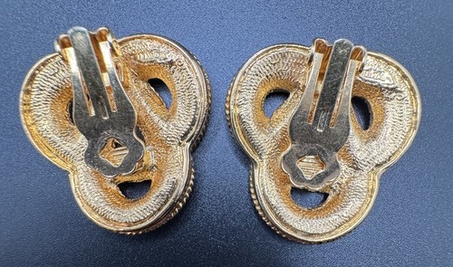 Avon Knot Clip-On Earrings Clear Rhinestone Gold Tone 1 3/16" - Picture 3 of 5