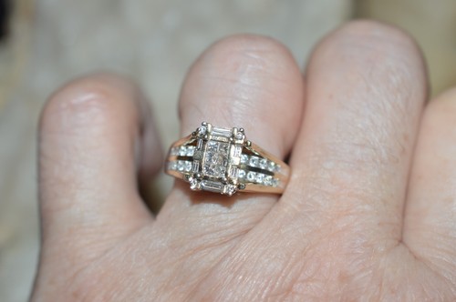 HERMOSO ANILLO DE BODAS DE DIAMANTES DE RECUERDO DE ORO 14K PARA DAMAS (TALLA 7) 6,65 gr - Imagen 13 de 15