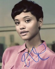 Kiersey Clemons "The Flash" AUTOGRAPH Signed 8x10 Photo B