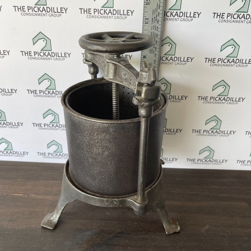 Vintage Table Top Cast Iron Wrightsville Brighton #2 Kitchen Fruit Press - Picture 5 of 6