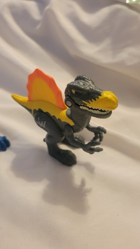 Imaginext Jurassic World Park Figura Dinosauro Rapace 3" - Foto 2 di 8