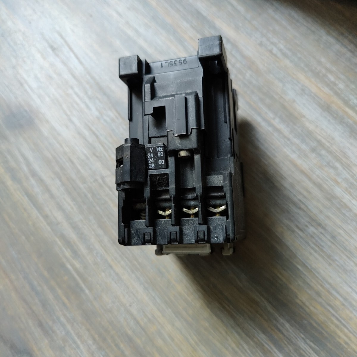 EVOTECH BMW F 900 XR dans le support de plaque d'immatriculation 2020+ – G&G Shop