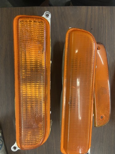 2001 Jeep Cherokee XJ 97-01 OEM Marker Turn Signal Light Marker Lights (4) - Picture 3 of 6