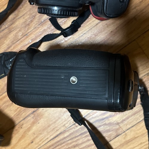 Lot Of(2) Nikon D300s 12.3MP DSLR Camera Body - Picture 8 of 8