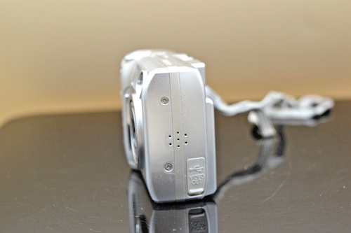 Nikon Coolpix 4600 4.0MP Compact Digital Camera Silver E4600 Tested Works - Picture 3 of 7