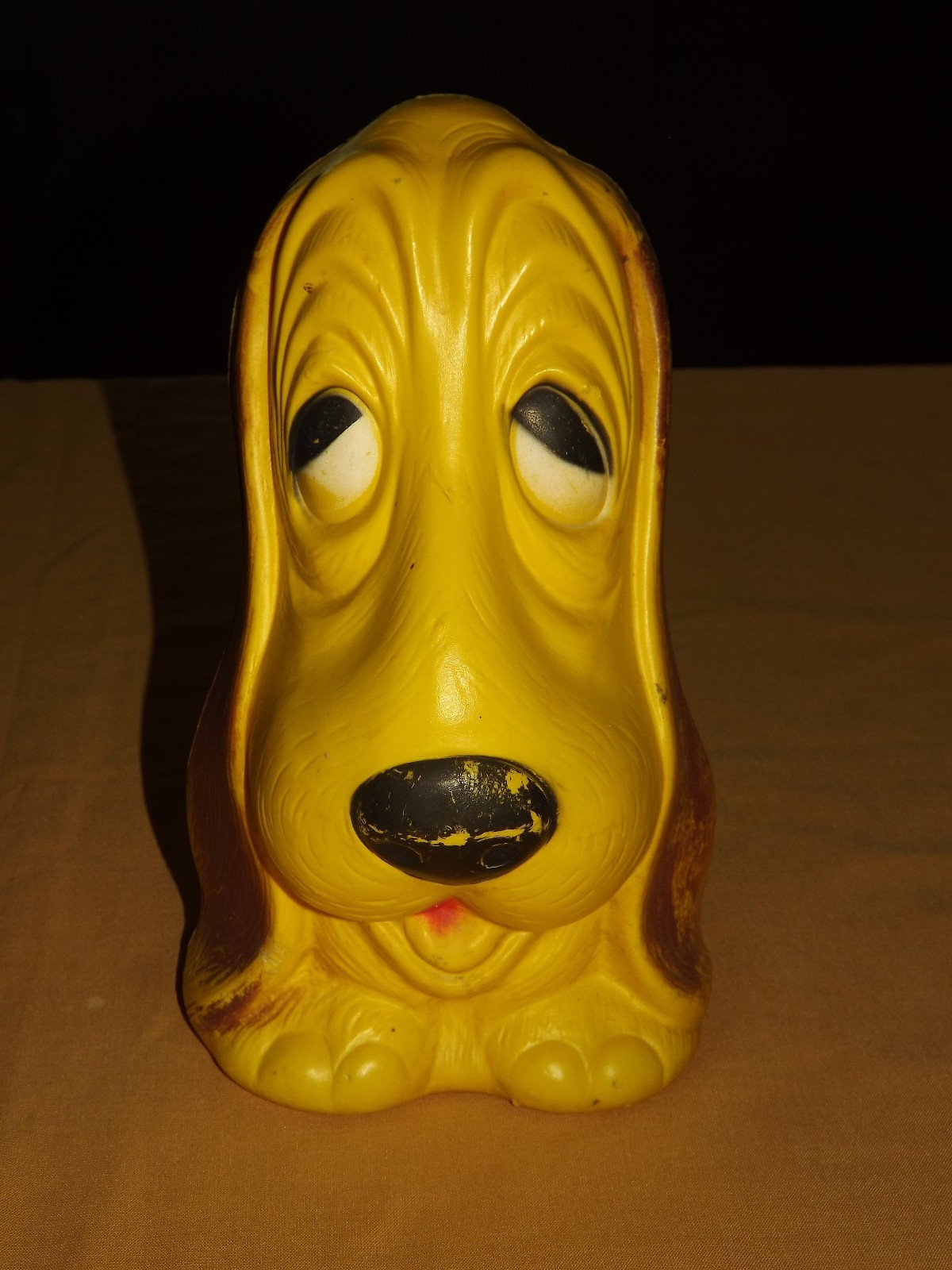 VINTAGE 1978 CAROLINA ENTERPRISES 10 HIGH PLASTIC DOG VINTAGE 1978 CAROLINA ENTERPRISES 10 HIGH PLASTIC DOG