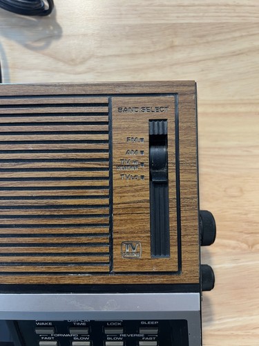 Vintage 1980's General Electric GE 7-4687A AM/FM Clock Radio TV Sound TESTED - Picture 4 of 8