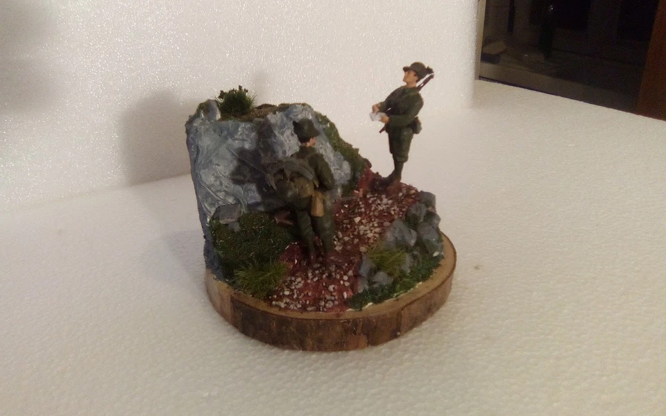 DIORAMA 1/35 II GM ALPINI IN PATTUGLIA - Immagine 2 di 4