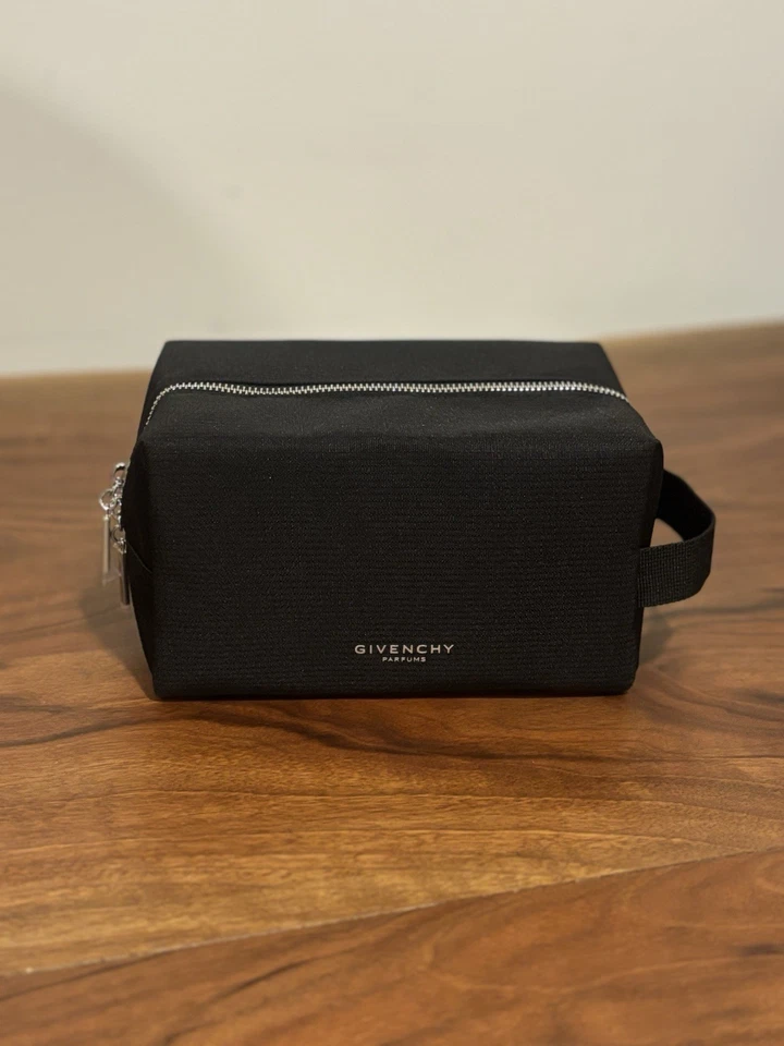 Givenchy Perfumes Brillante Bolsa de Maquillaje/Trousse Bolsa de Aseo de Viaje Negra Nueva Foto 4 de 4