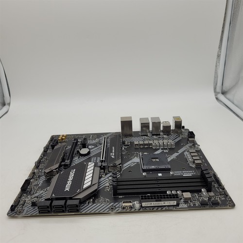 MSI MAG B550 TOMAHAWK Gaming Motherboard (AMD AM4, DDR4, ATX) -NOT WORKING- - Zdjęcie 3 z 6