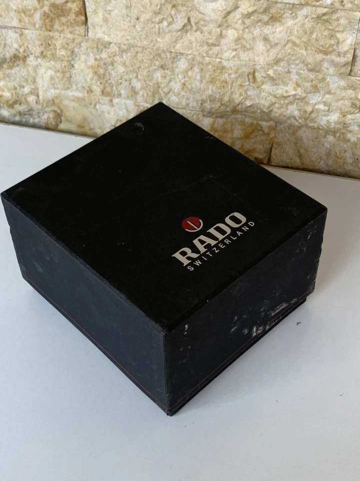 Reloj Rado Uae 1980 Vintage Emiratos Árabes Unidos Ejército Logo 33mm Cuarzo Raro Foto 2 de 4