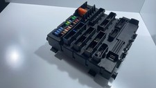2006 VAUXHALL VECTRA FUSE BOX 13205774 A805