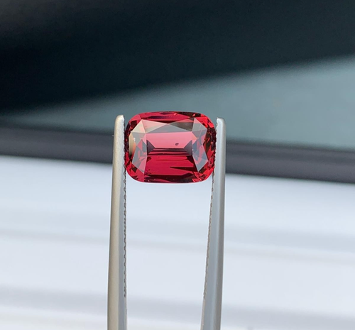 Stunning 4.89ct Loose Gemstone Red Rhodolite Garnet - 10mm African Cushion Cut - Picture 9 of 24