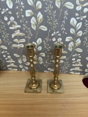 Two Vintage 8 Brass Candlesticks Made In India Candle Holders - Picture 5 of 8
