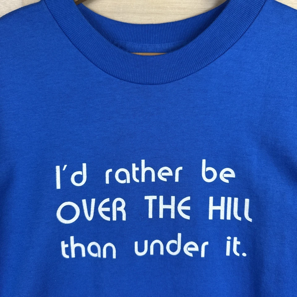 Camiseta Divertida Oneita Vintage Años 90 Sobre la Colina Puntada Única Talla Mediana EE. UU. Foto 4 de 4