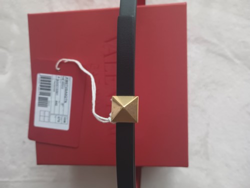 Authentic Valentino Garavani Reversible Black /Red Women Belt Brand New $450.00. - Picture 2 of 18