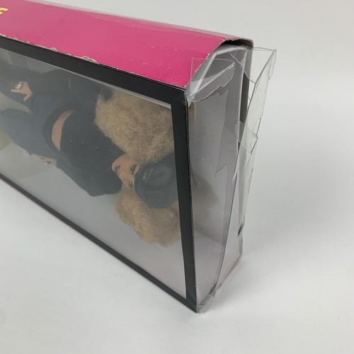 Barbie Signature Styled by Marni Senofonte Curvy Doll - FJH75 NRFB 2018 Mattel - Picture 4 of 9