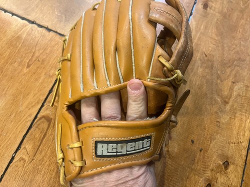 VINTAGE Handcrafted Bob Bailor Signature Regent Baseball Glove 03129 MITT RARE - Picture 6 of 7