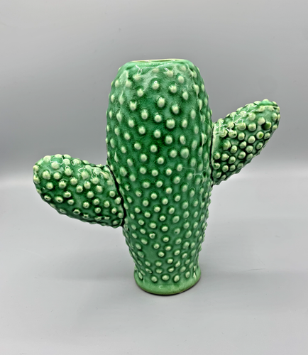 Vase cactus en porcelaine verte conçu par Serax H20cm