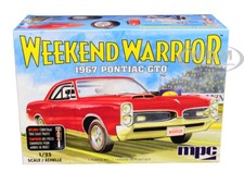 SKILL 3 MODEL KIT 1967 PONTIAC GTO WEEKEND WARRIOR 3-IN-1 KIT 1/25 MPC MPC918 M