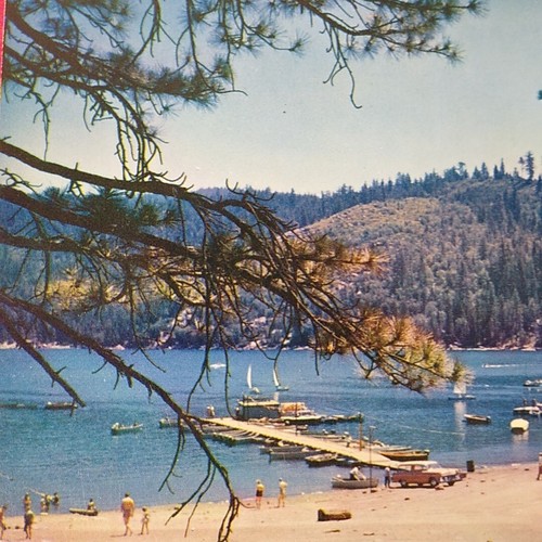 California Postcard - People At Pinecrest Lake Resort Cars Sailboat Beach Pier  - Picture 1 of 4