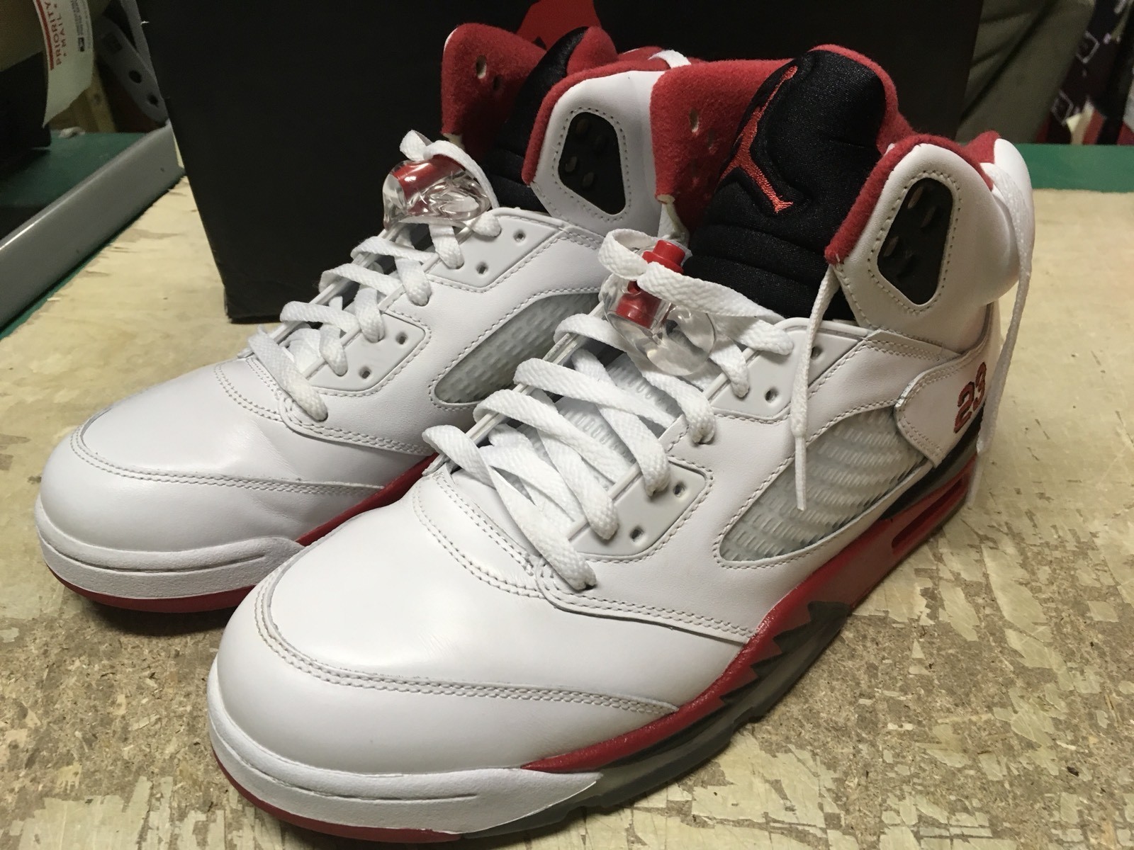 USED MENS NIKE AIR JORDAN 5 RETRO FIRE RED BLACK TONGUE 136027 120 Price reduction Cheap women's shoes women's shoes USED MENS NIKE AIR JORDAN 5 RETRO FIRE RED BLACK TONGUE 136027 120 Price reduction Cheap women's shoes women's shoes
