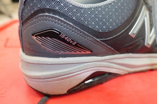 New Balance Men Black 1540 V3 Size 8.5 4E Extra Wide Shoes M1540BK3 Walk Running - Picture 3 of 9