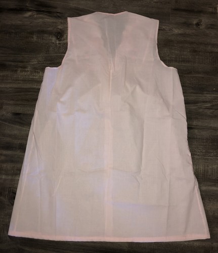 Ladies Vintage Pink V-Neck Short Nightgown - Picture 3 of 3